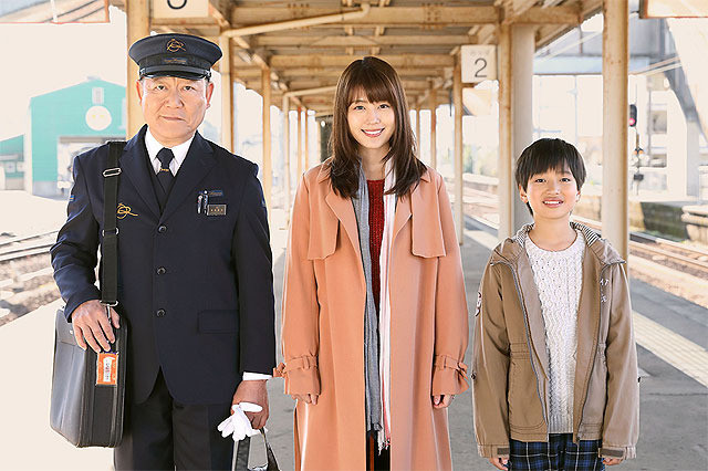 映画 かぞくいろ あらすじネタバレと感想 肥薩おれんじ鉄道をロケ地にレイルウェイシリーズ第3弾